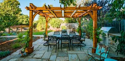 Pergola with Flagstone Deck